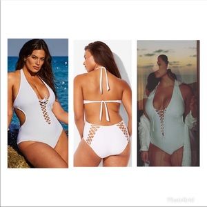 Ashley Graham NWT White Lace up swimsuit size 6